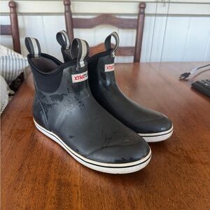 XTRATUF Women's Black Ankle Boots